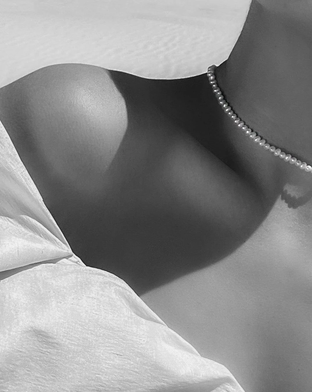 Adeline Single Row Pearl Choker - Image 4