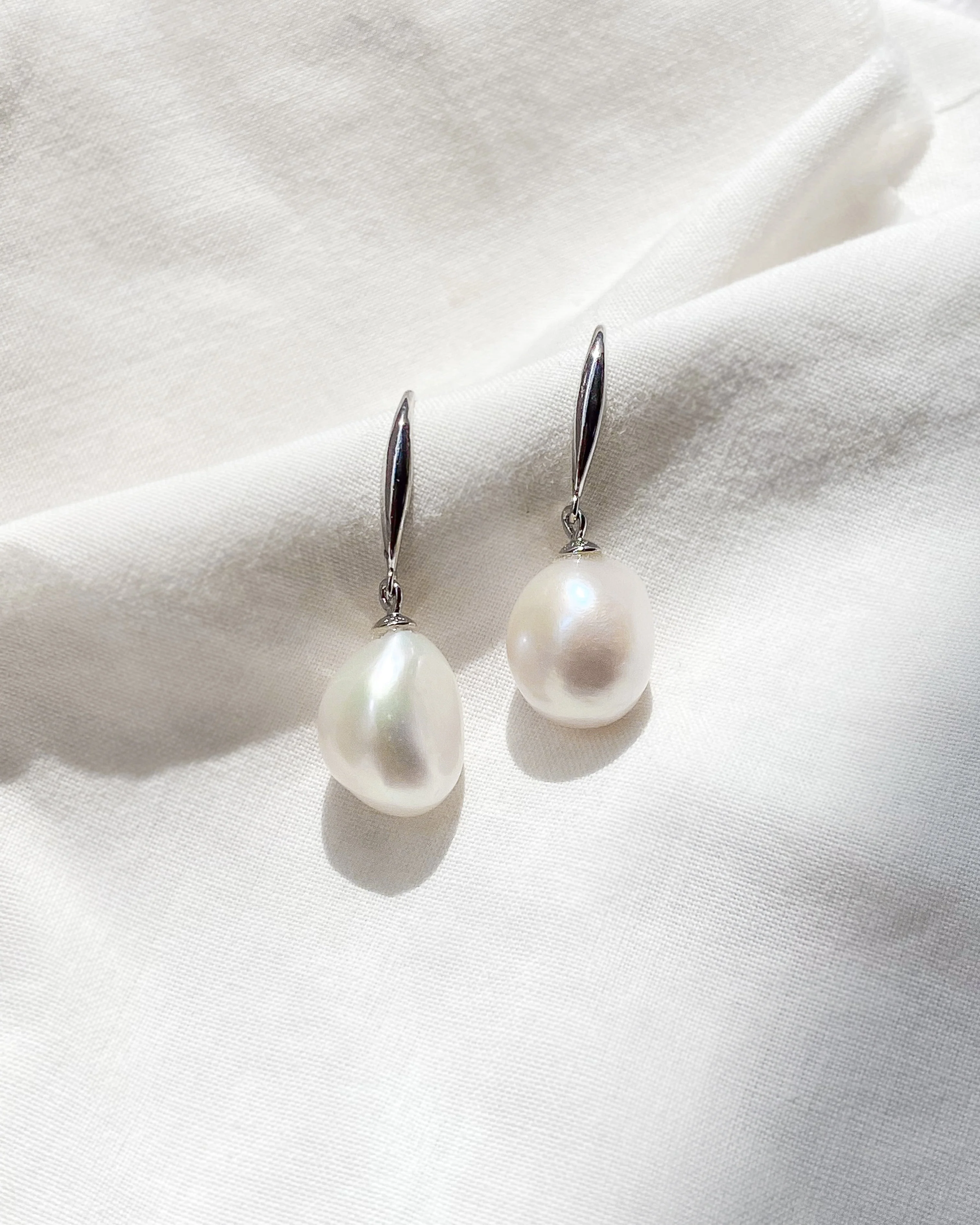 Audrey I Pearl Earrings - Image 12