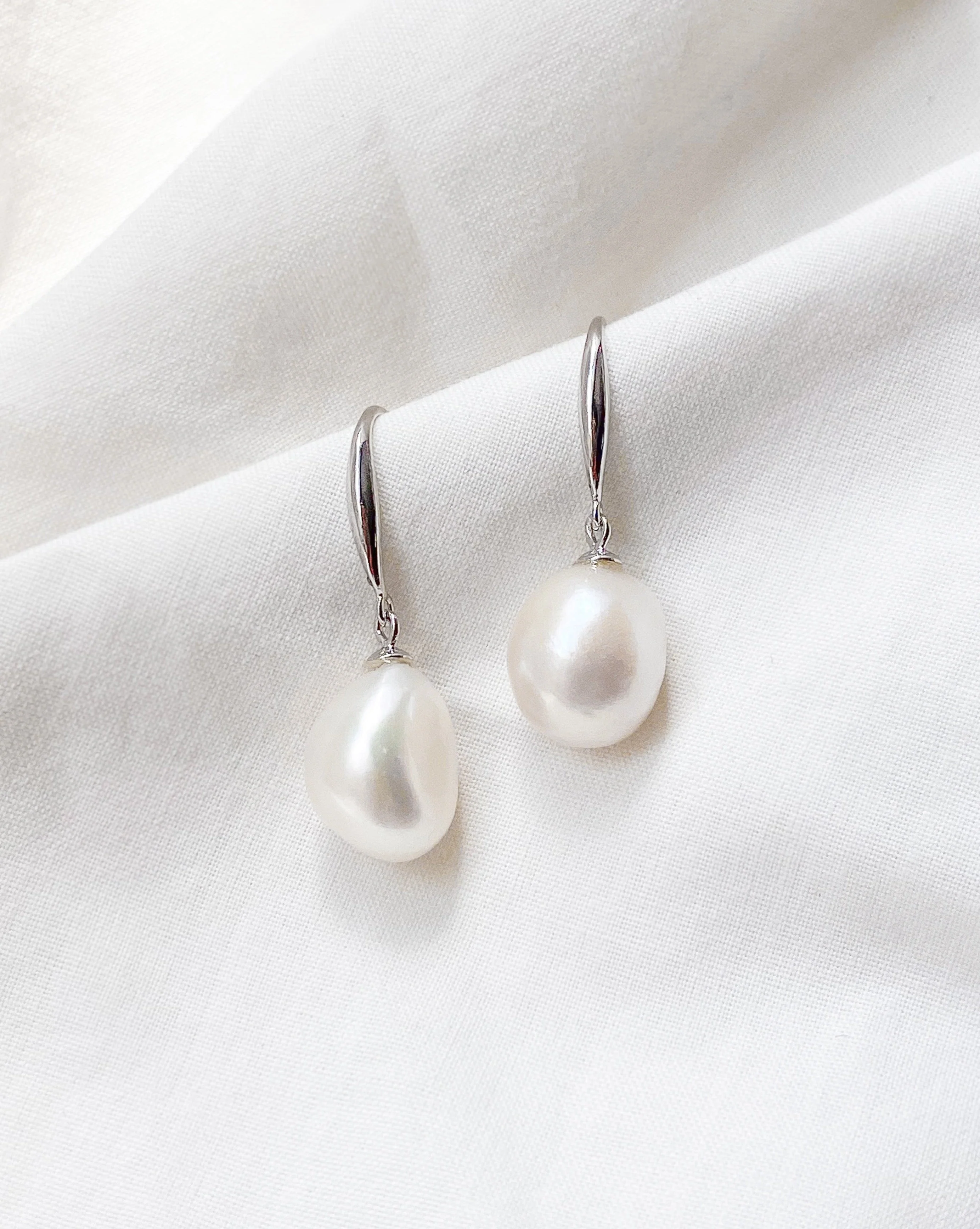 Audrey I Pearl Earrings - Image 2