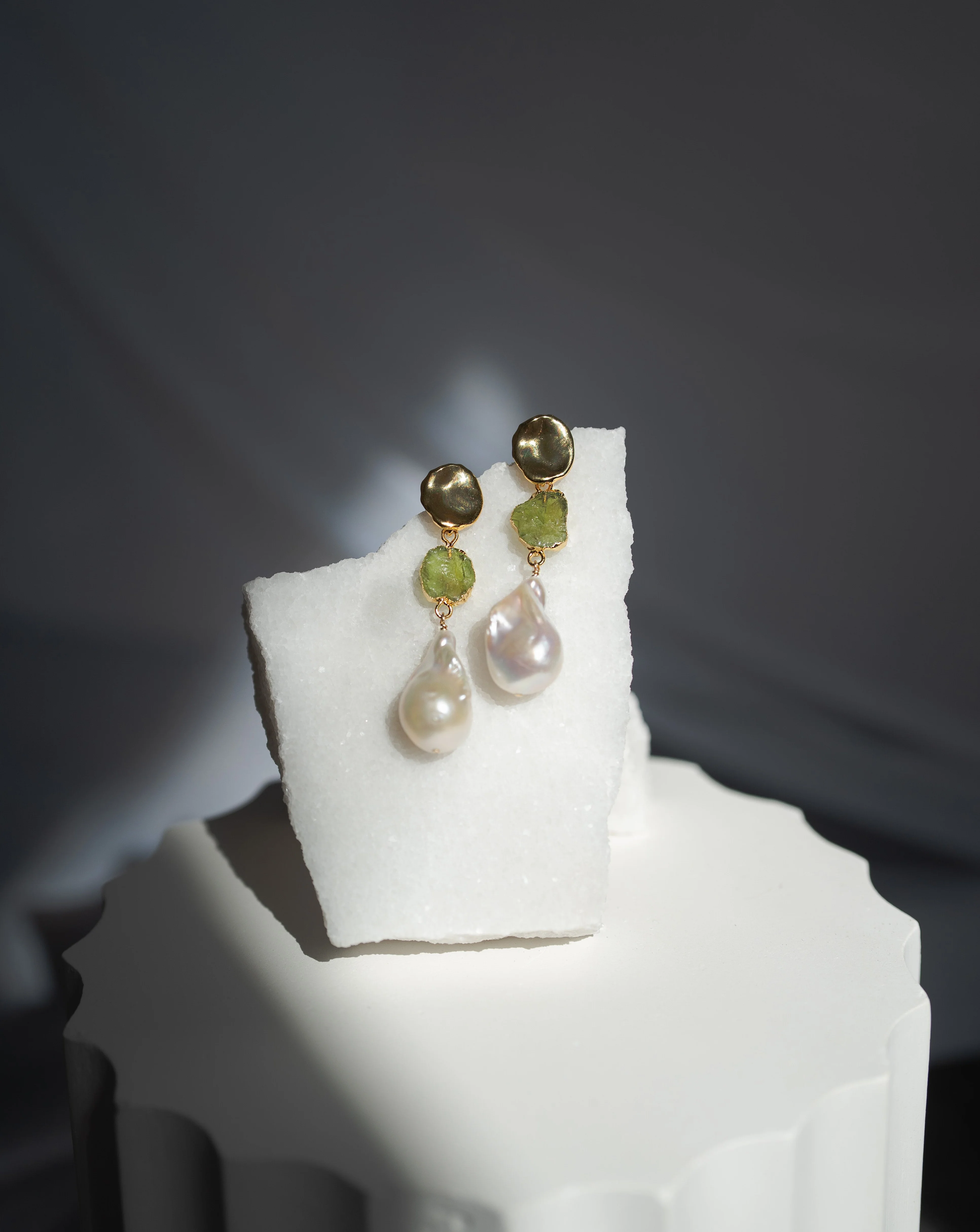 August Birthstone | Peridot Birthstones x Pearls Earrings - Image 4