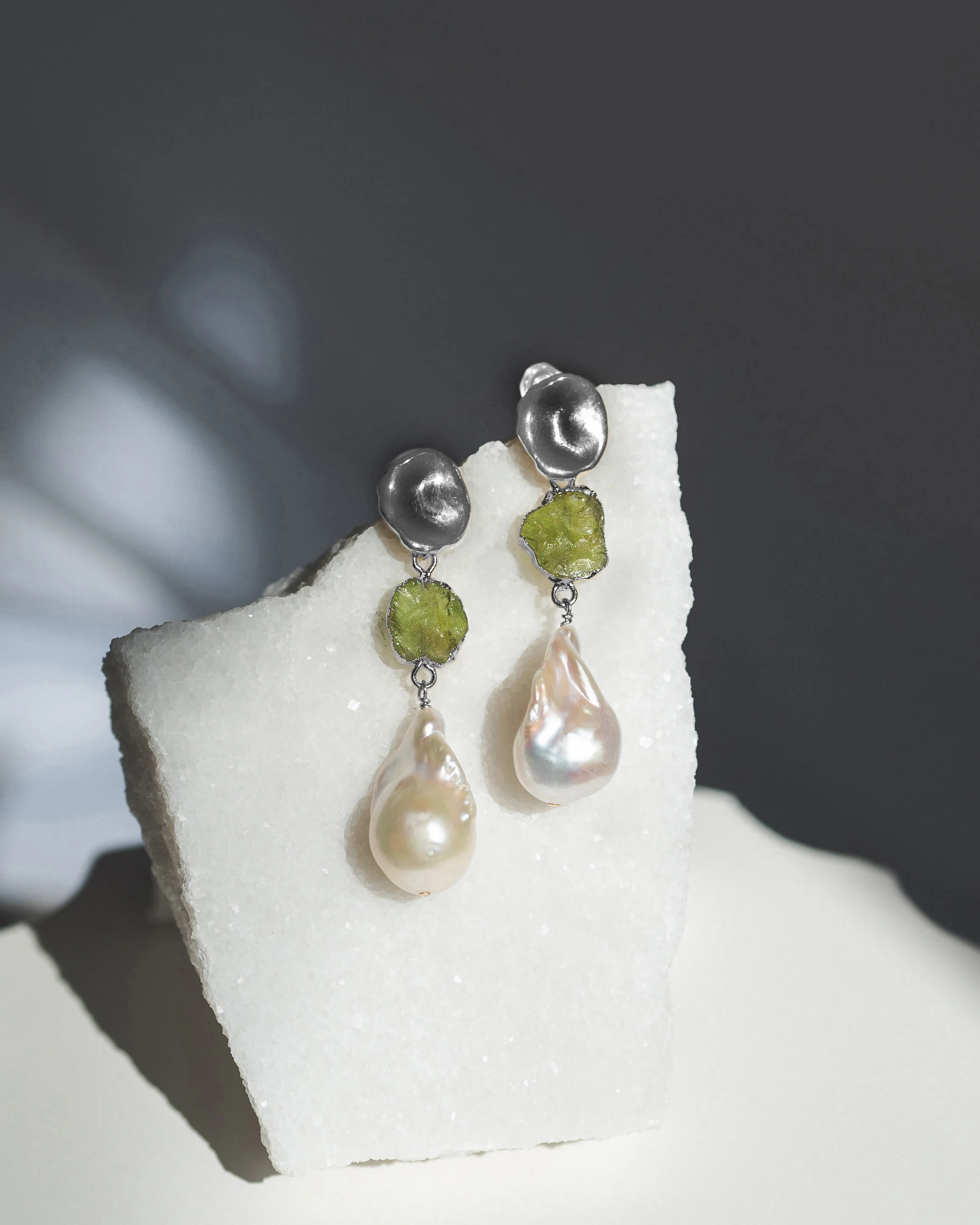 August Birthstone | Peridot Birthstones x Pearls Earrings - Image 5