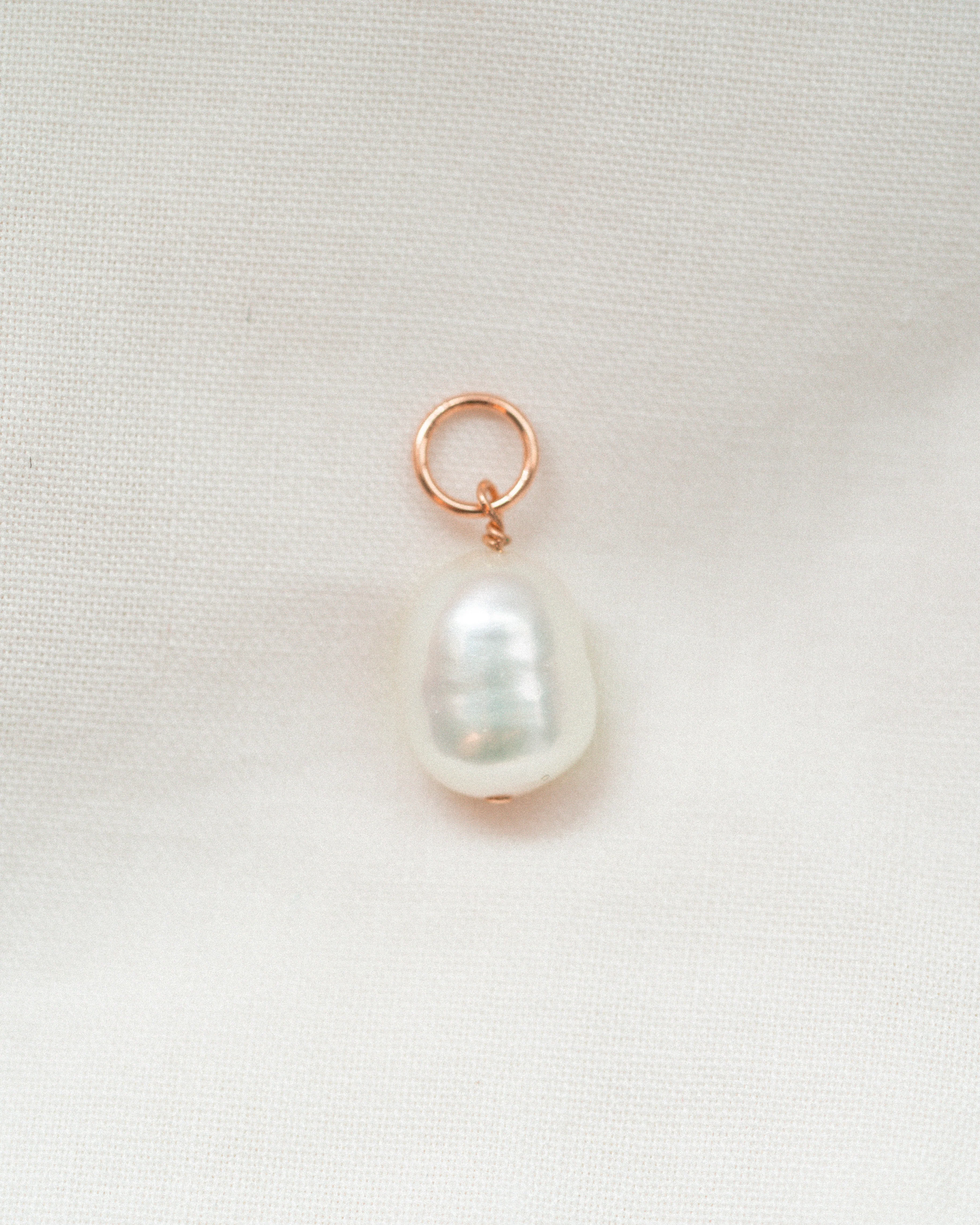 Elisse Pearl Pendant - Image 5