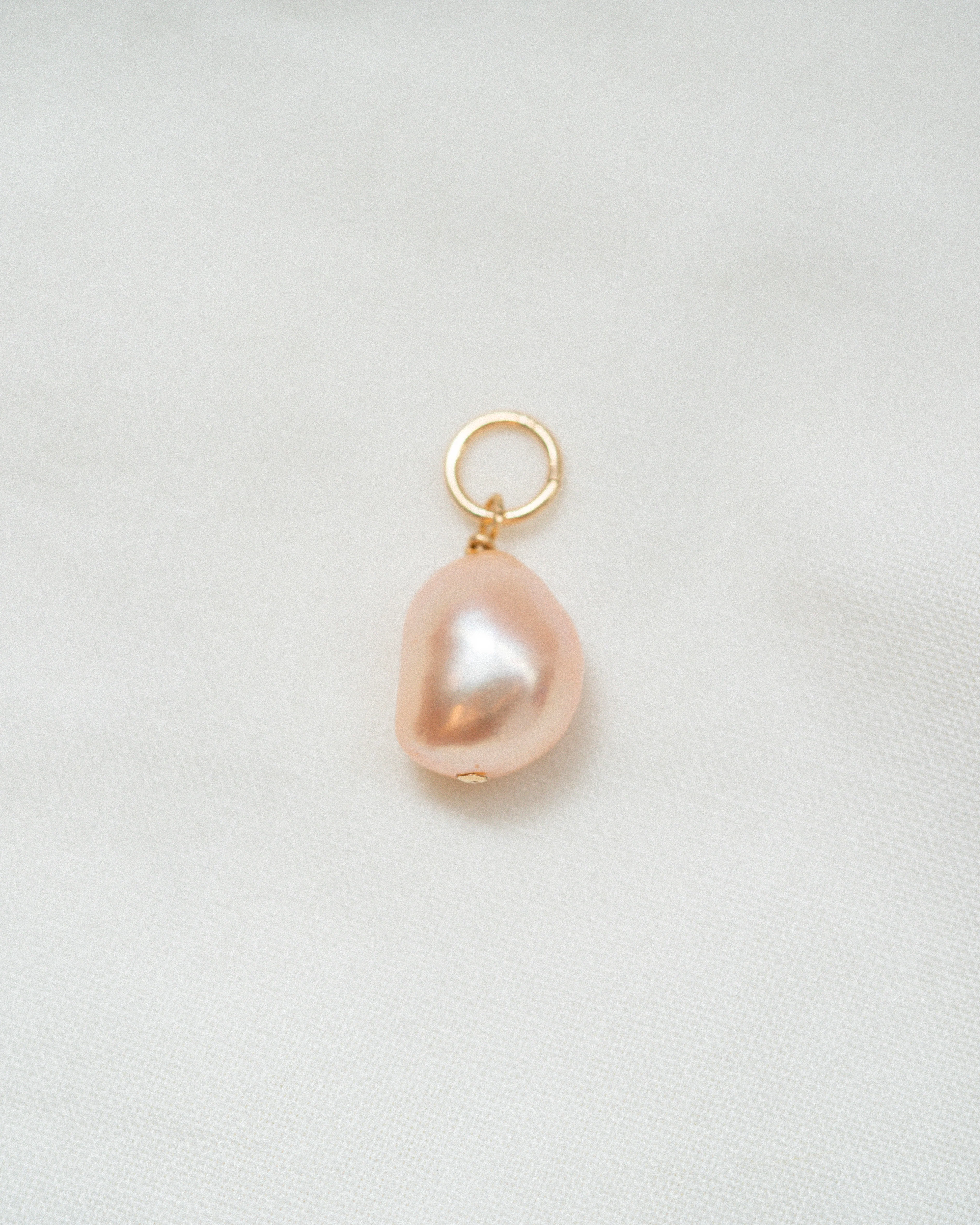 Elisse Pearl Pendant - Image 8