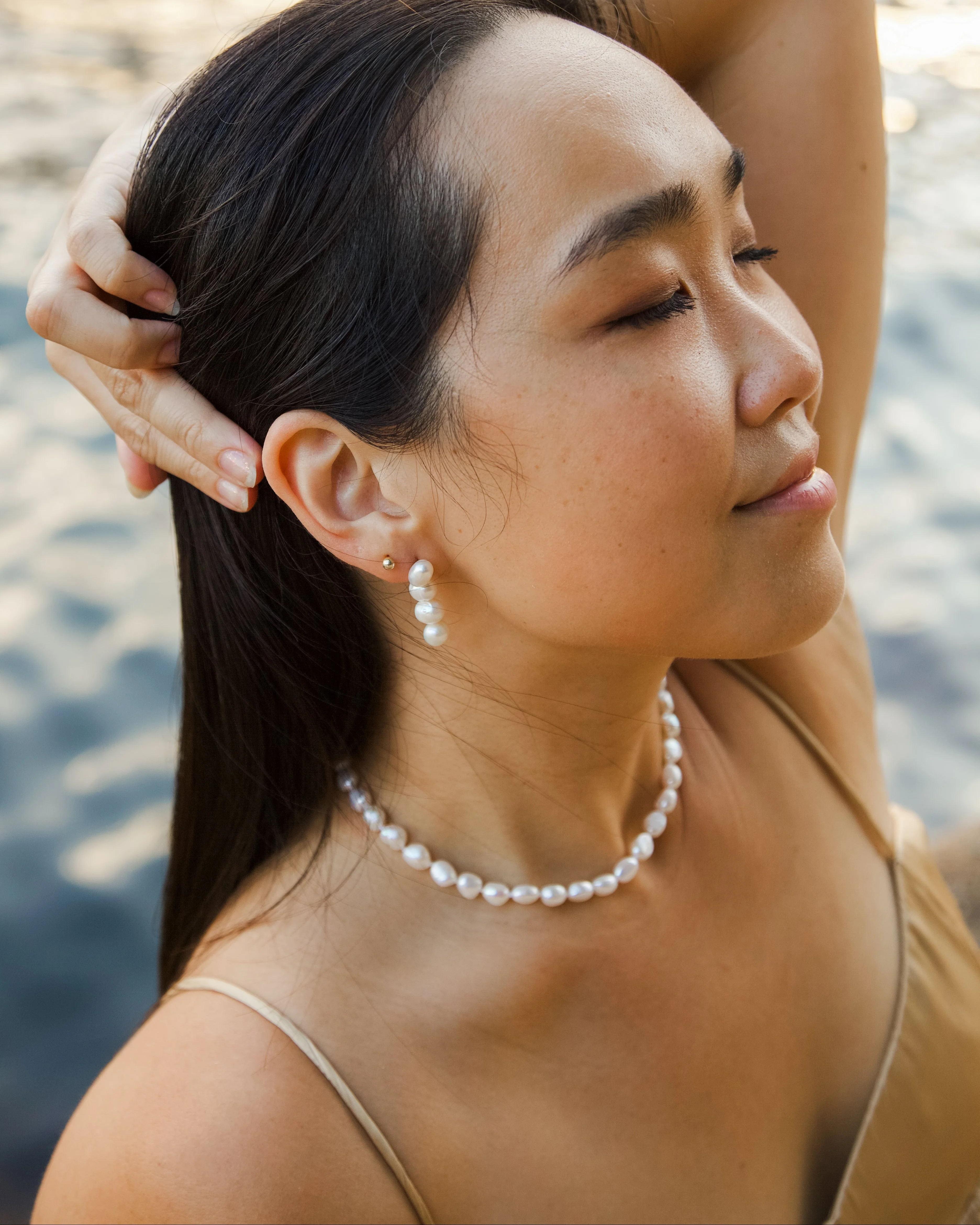 Elisse Single Pearl Choker - Image 2