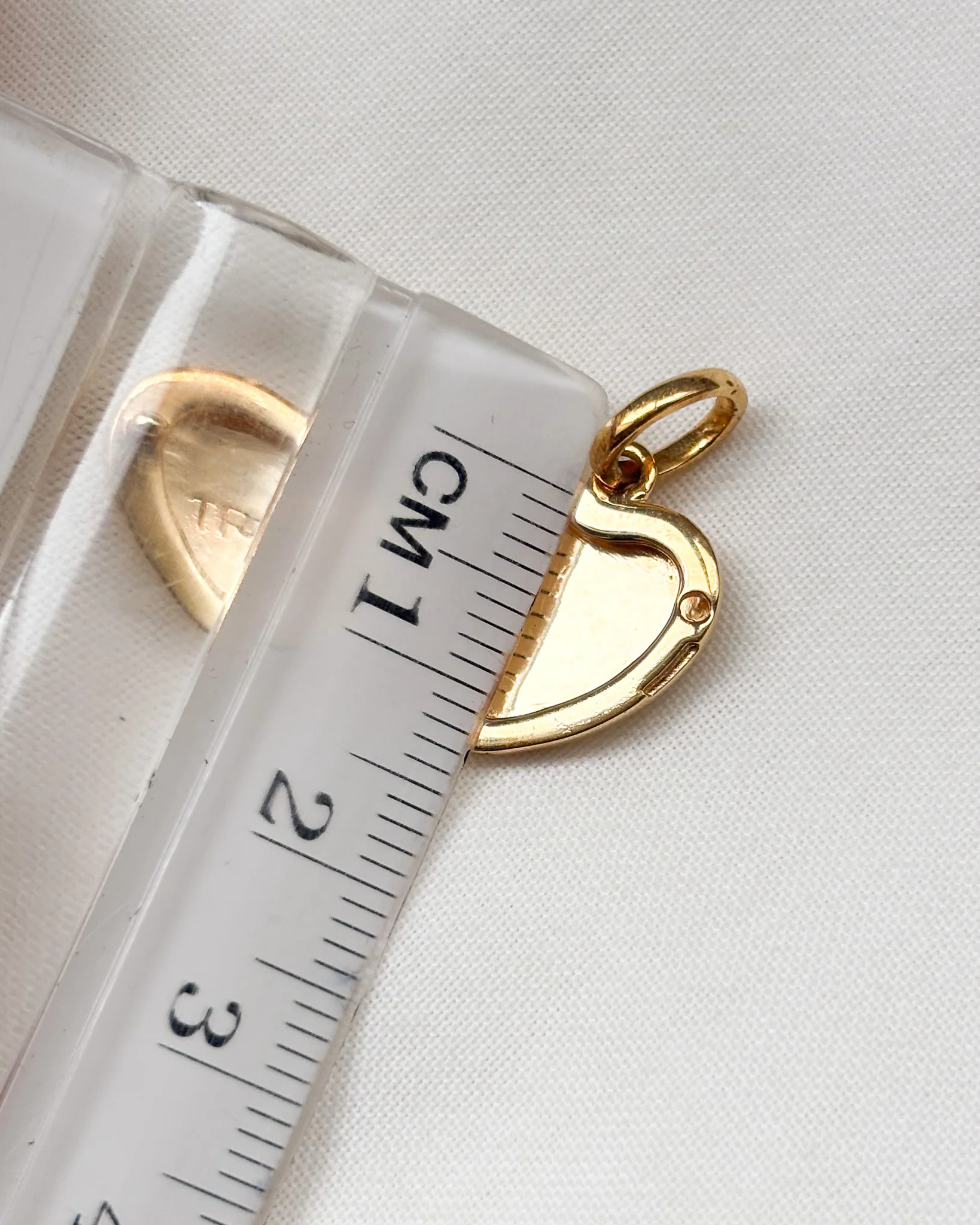 Love Heart Locket w Anne Chain - Image 10