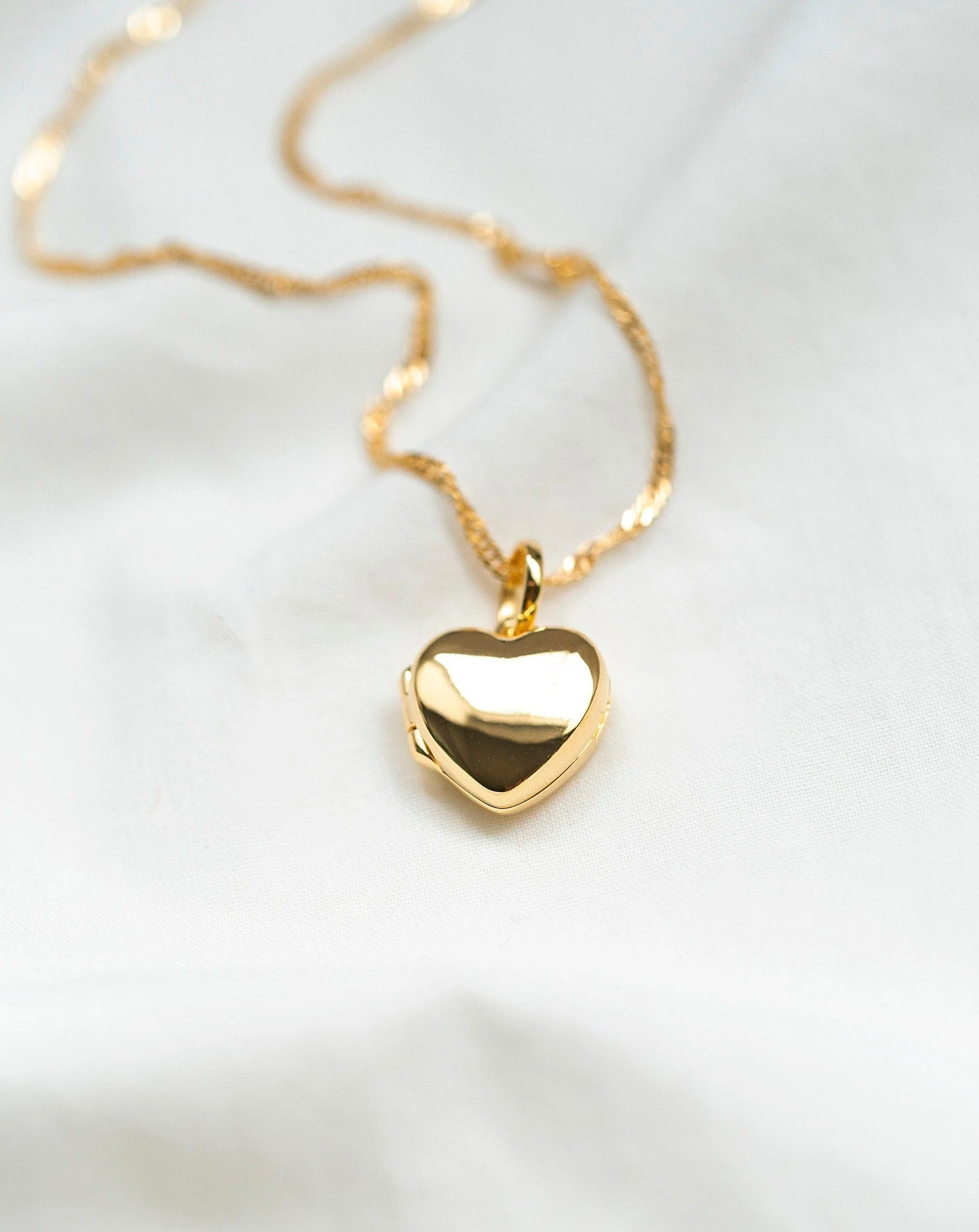 Love Heart Locket w Anne Chain - Image 12