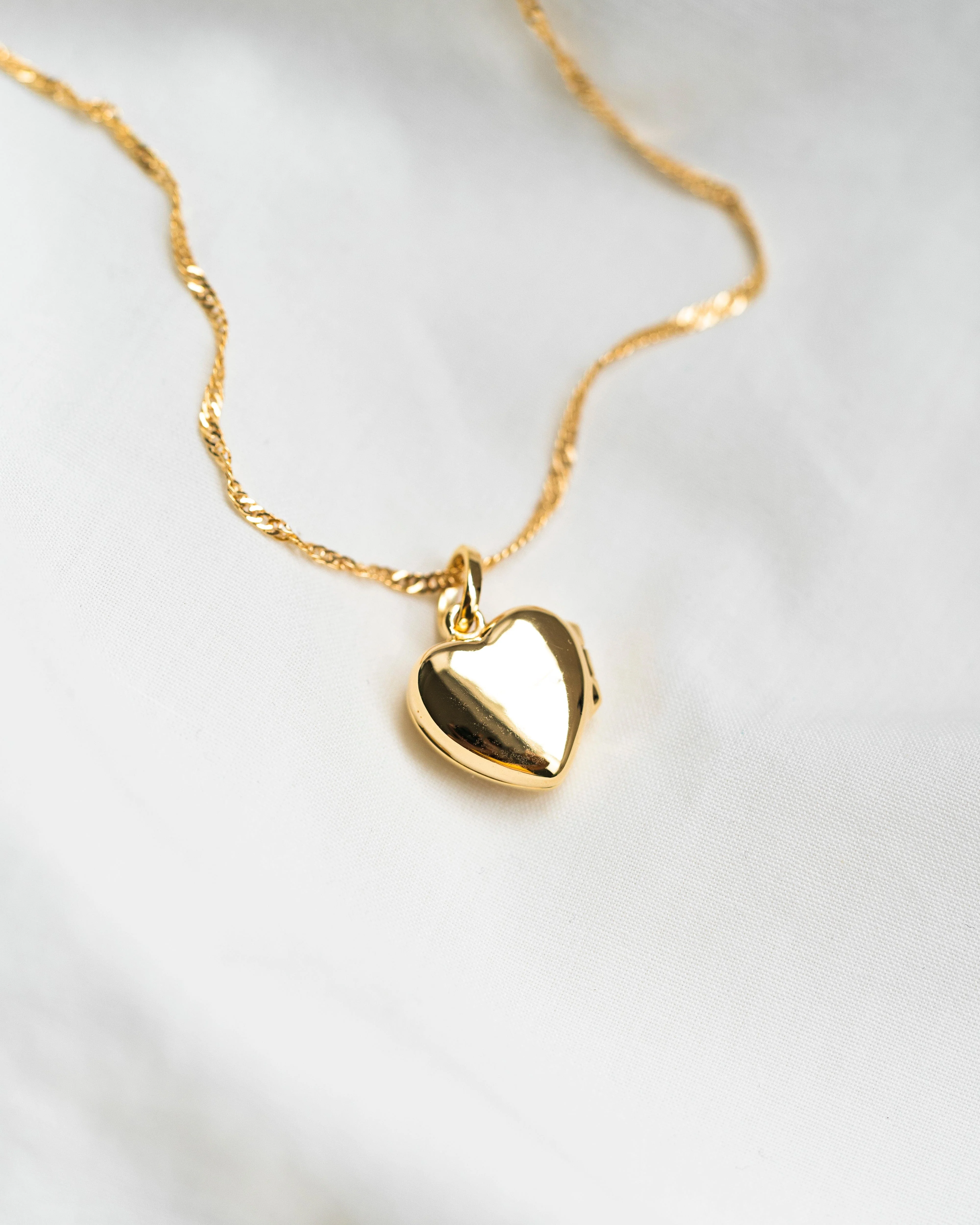 Love Heart Locket w Anne Chain - Image 13