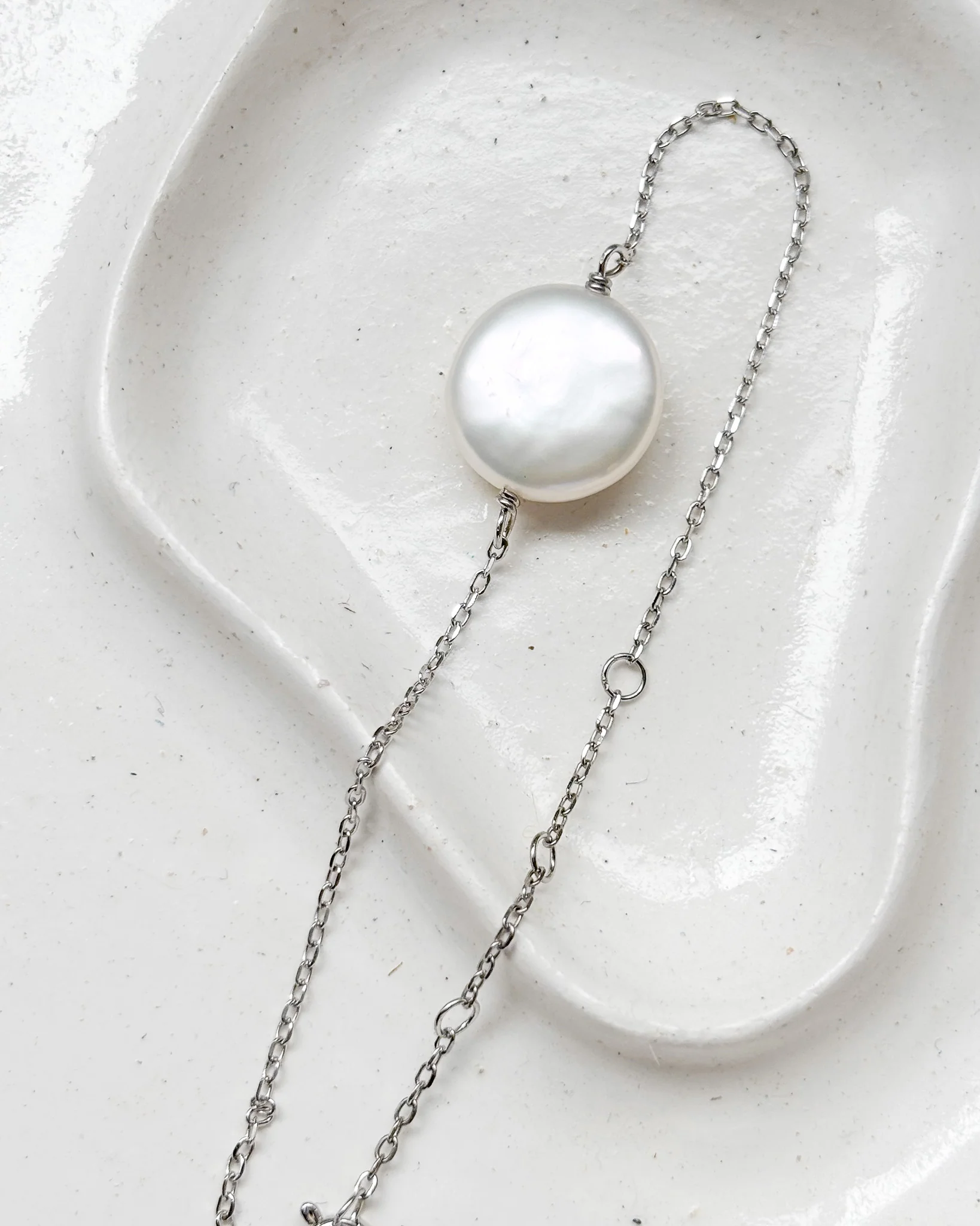 Lua Pearl Bracelet - Image 5