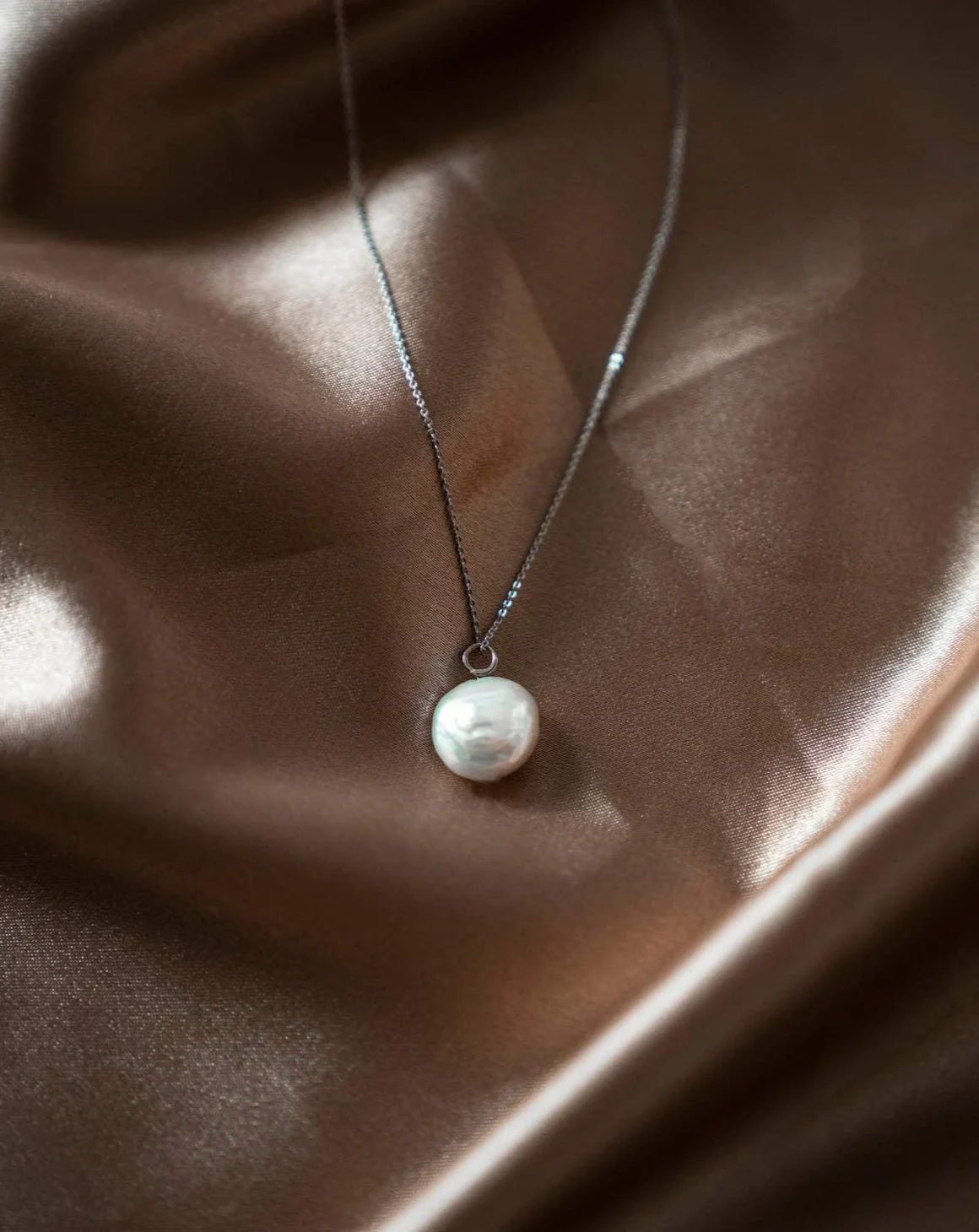 Lua Pearl Necklace - Image 5
