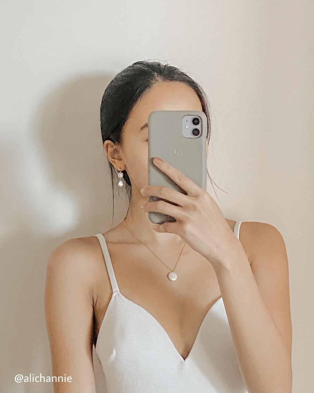 Lua Pearl Necklace - Image 6