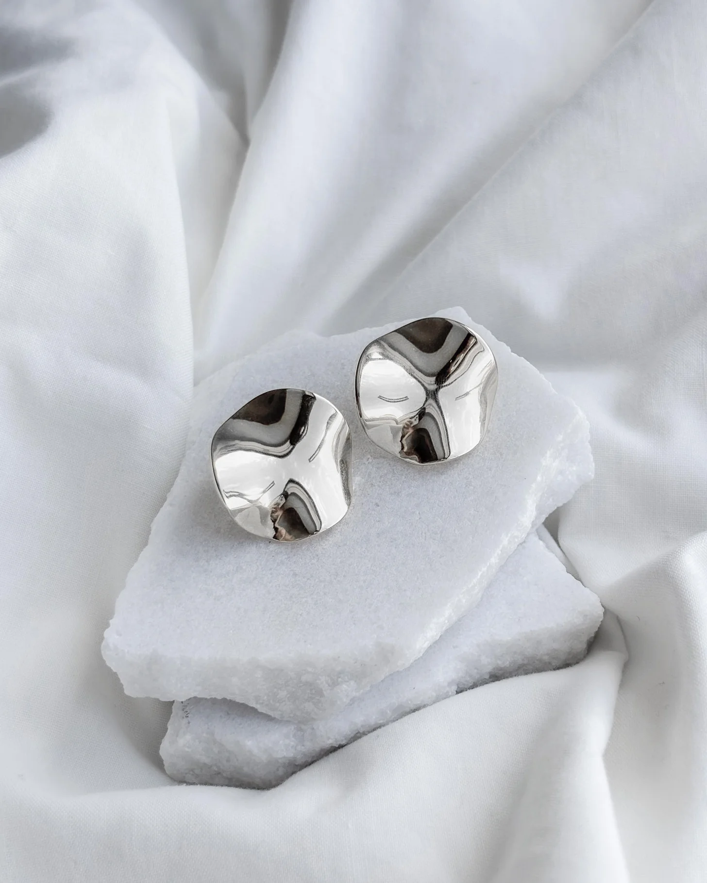 Lune Earrings - Image 9