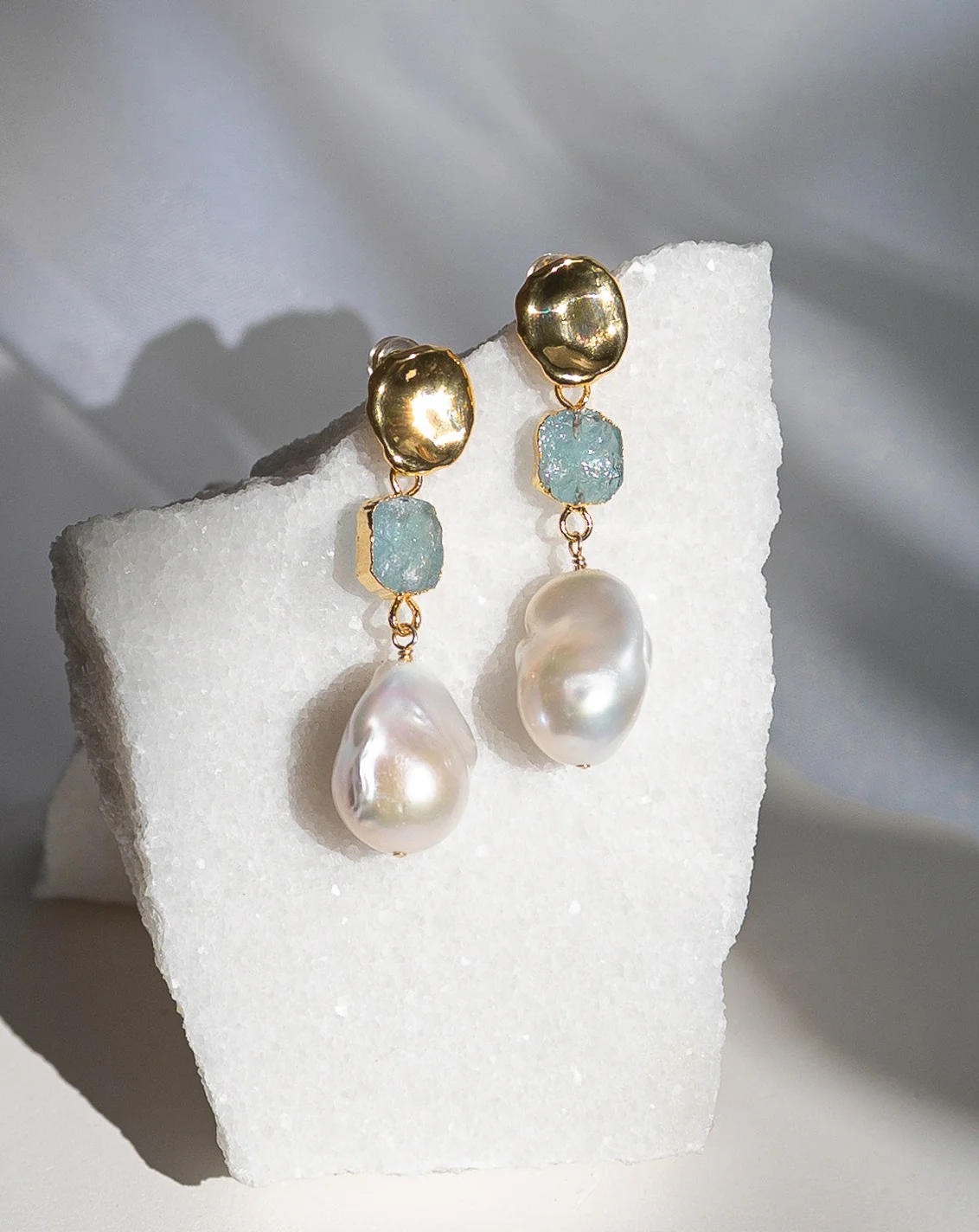 March Birthstone | Aquamarine Birthstones x Pearls Earrings - Image 7