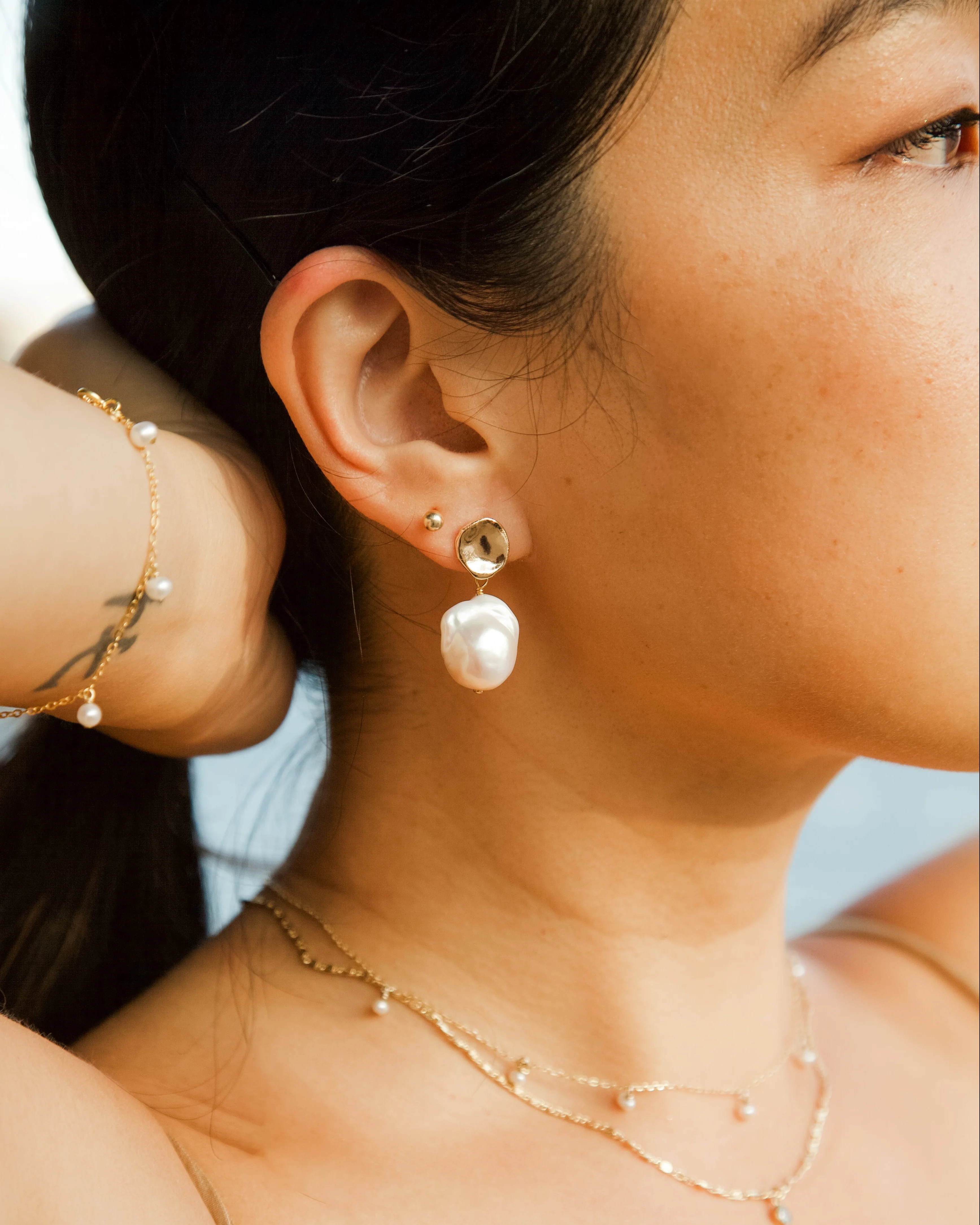 Morgana Midi Pearl Earrings - Image 2