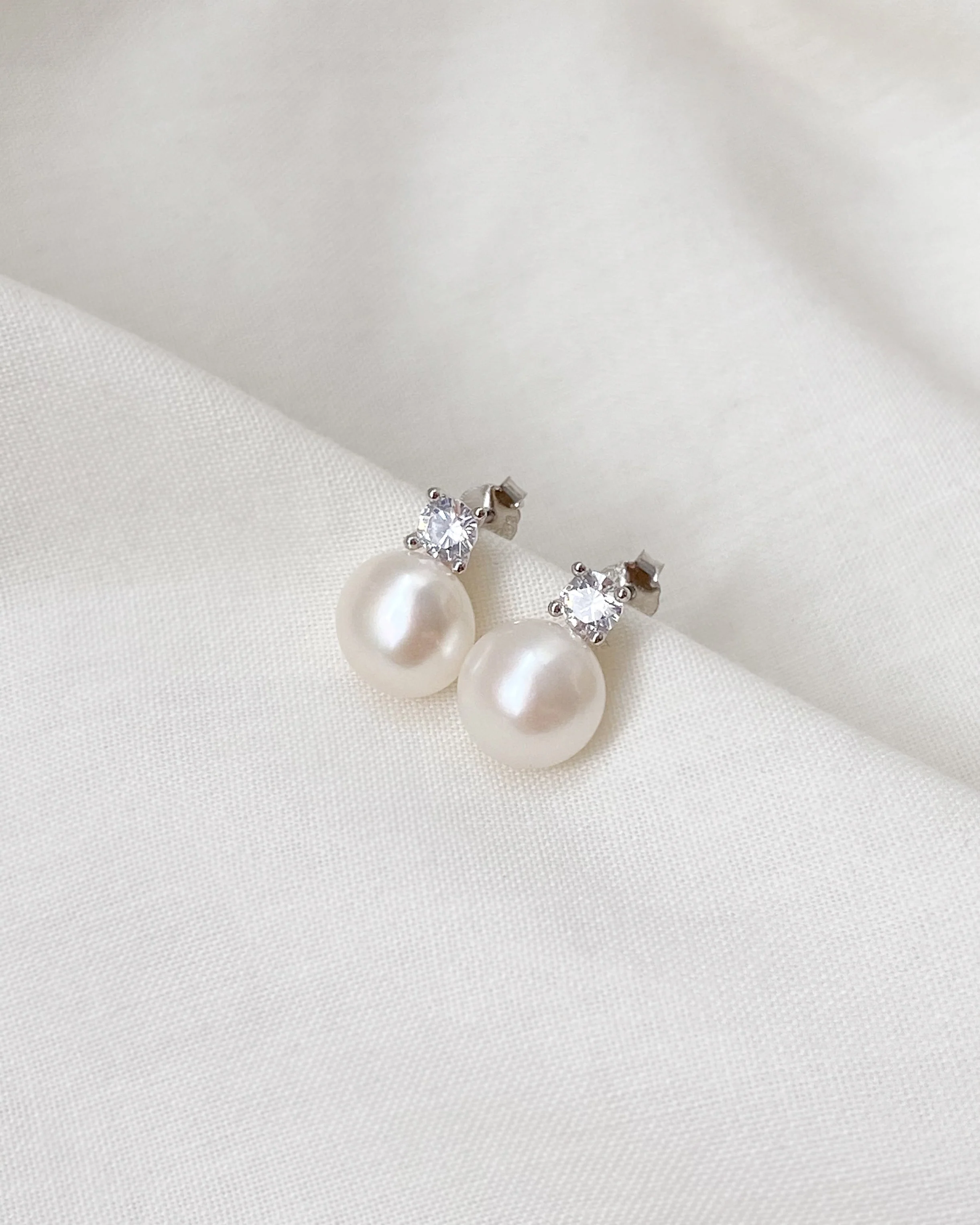 Pixie Pearl Earrings - Image 6