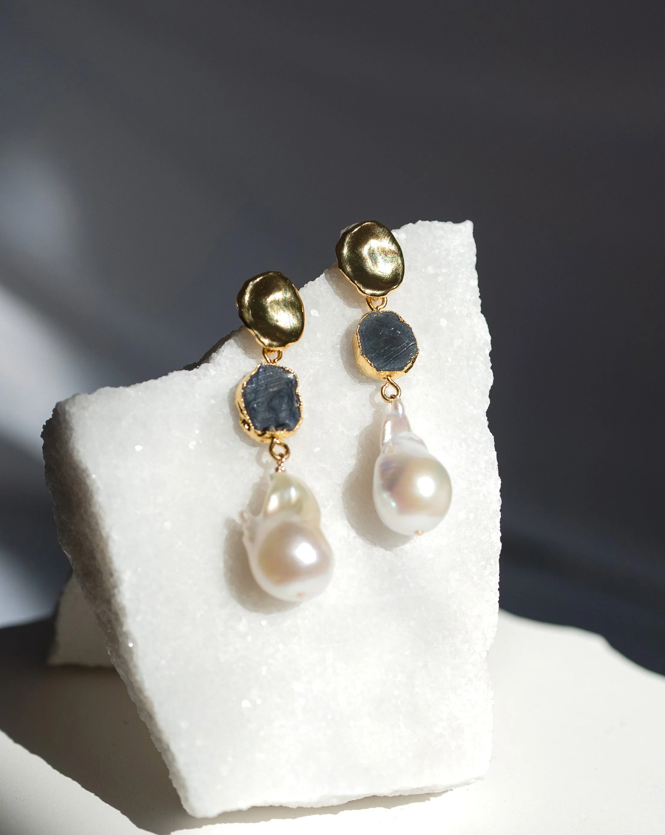 September Birthstone | Sapphire Birthstones x Pearls Earrings - Image 4