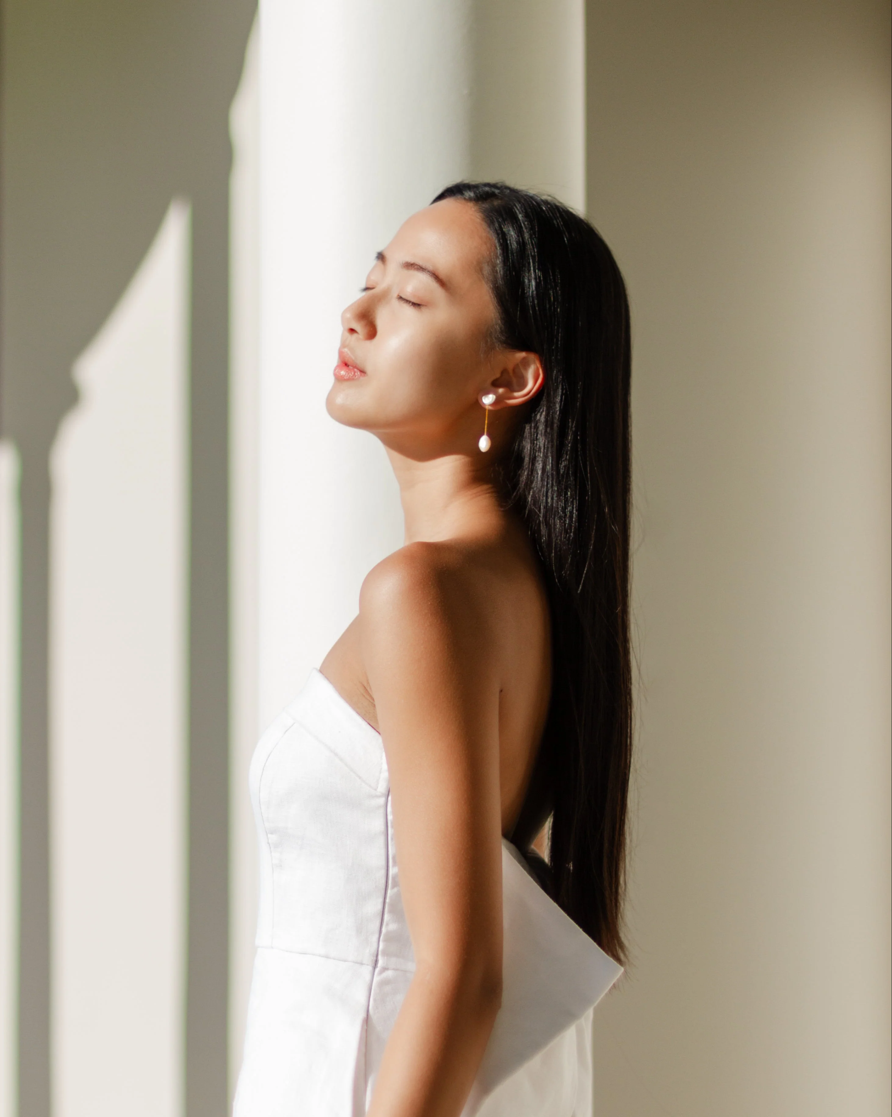 Simone Pearl Earrings - Image 6