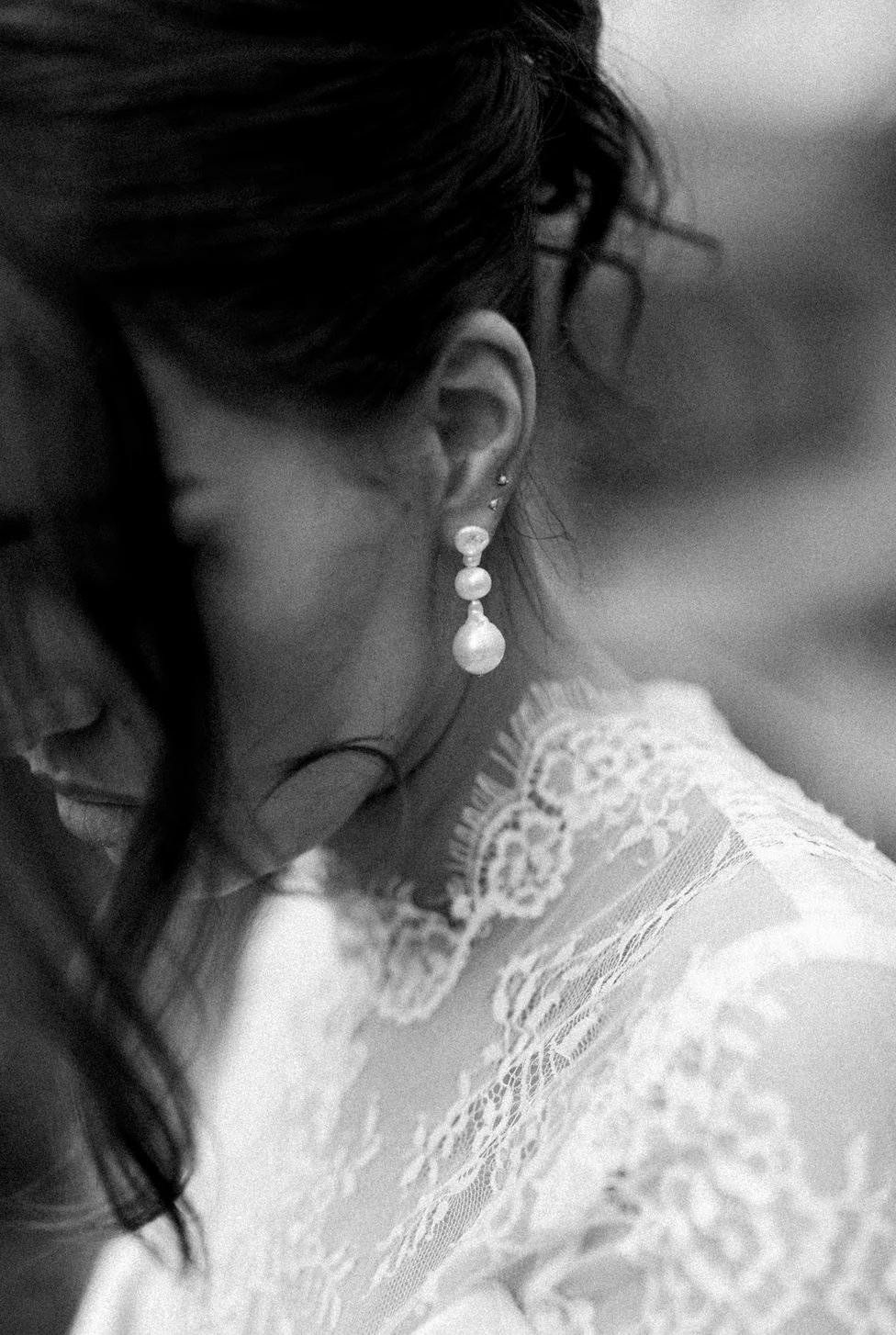 Yasmin Pearl Earrings - Image 2